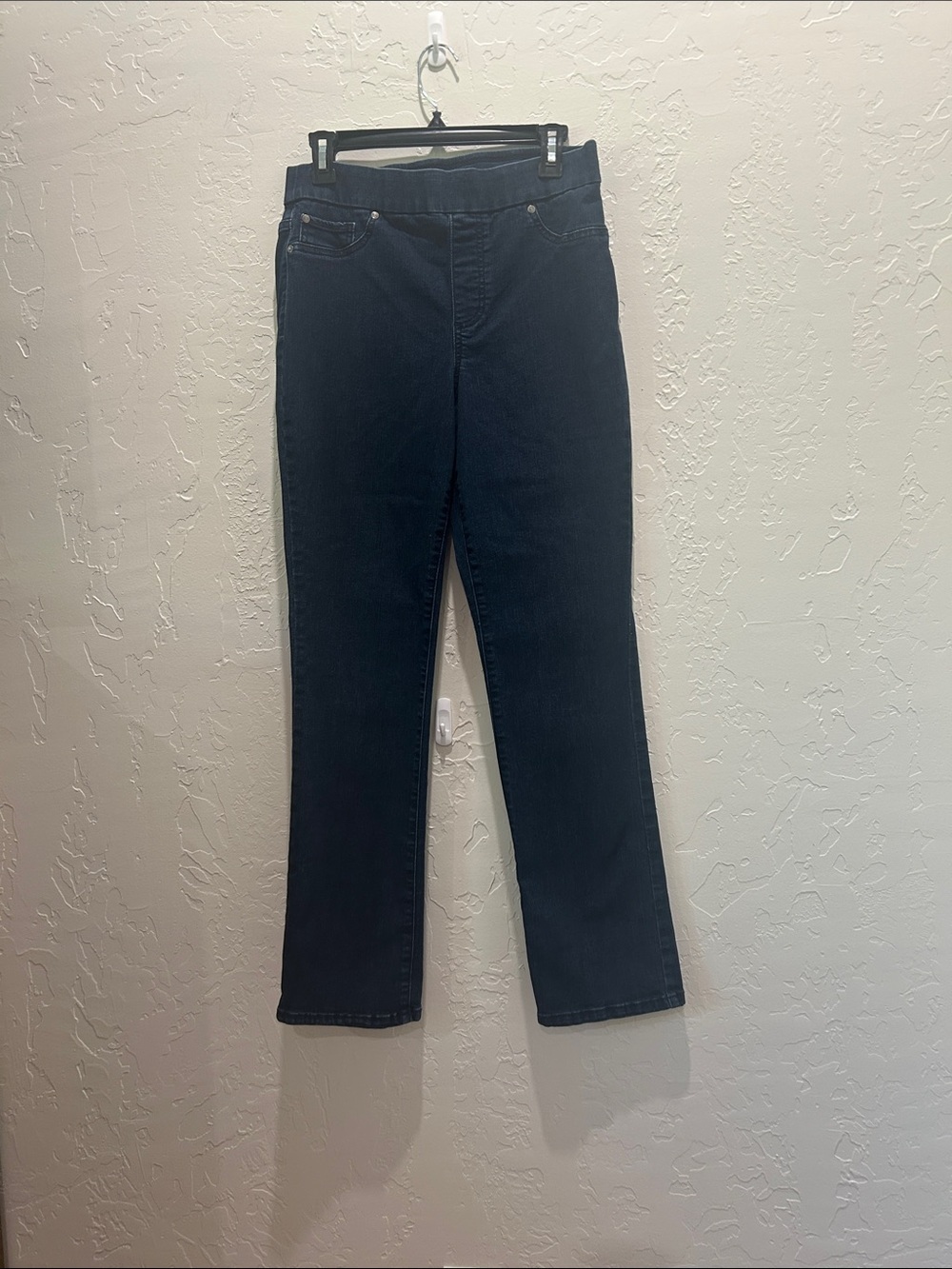 Kim Rogers Straight-Leg Jeans in Dark Indigo